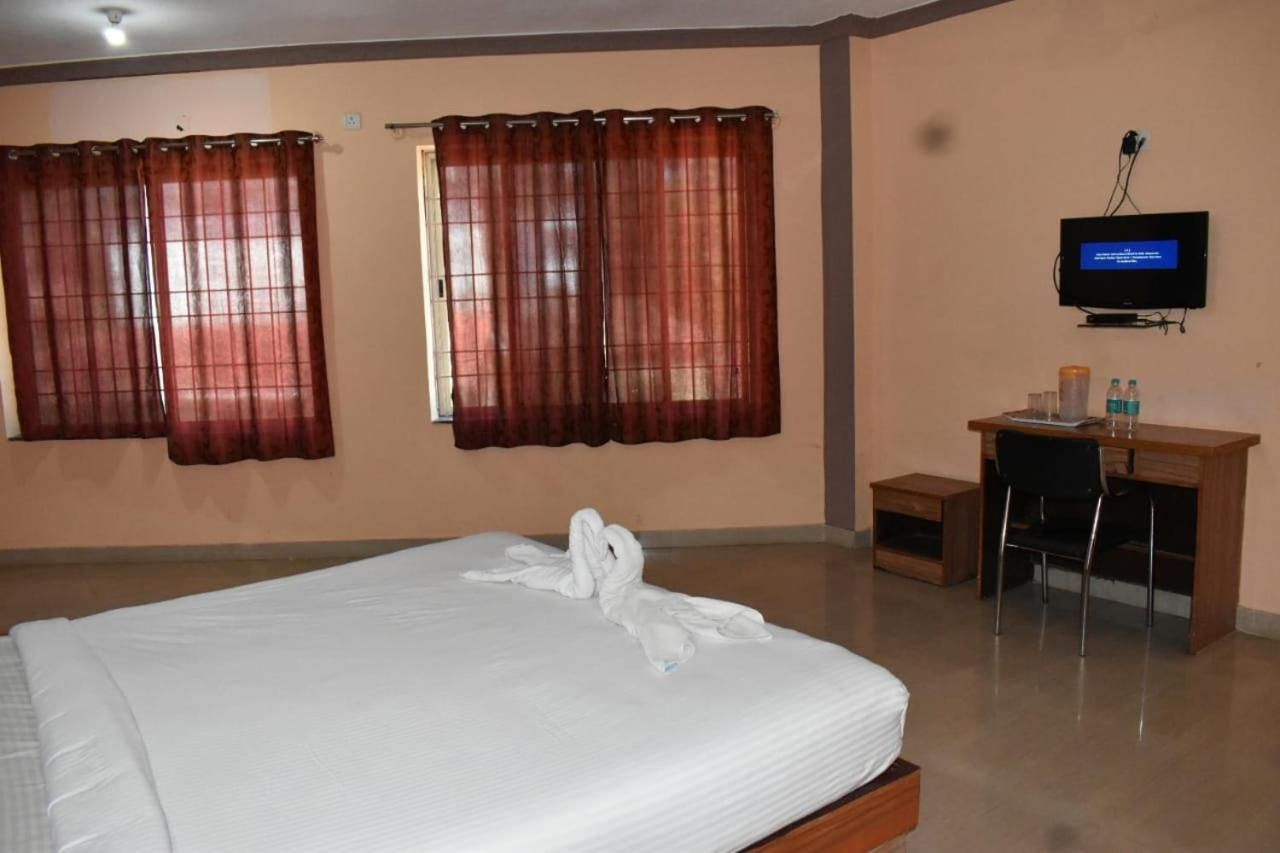 Hotel City Comforts Standard Double Room 2