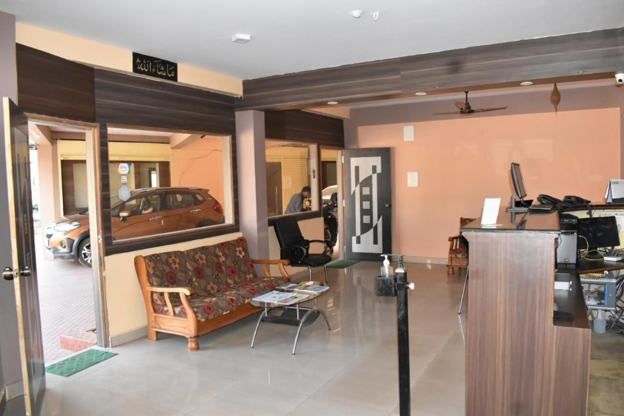 undefined Hotel City Comforts 5