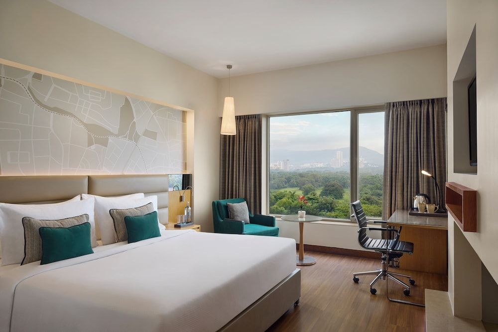 The Fern Mumbai, Goregaon, Series by Marriott Room, 1 King Bed, Smoking, City View