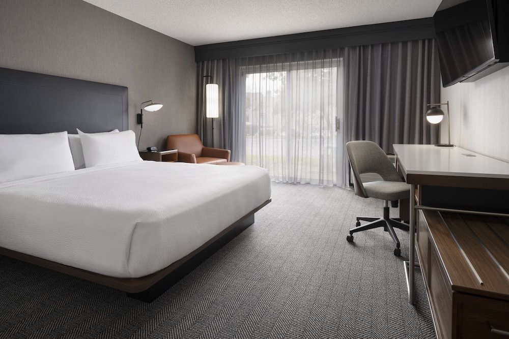 Room, 1 King Bed, Non Smoking