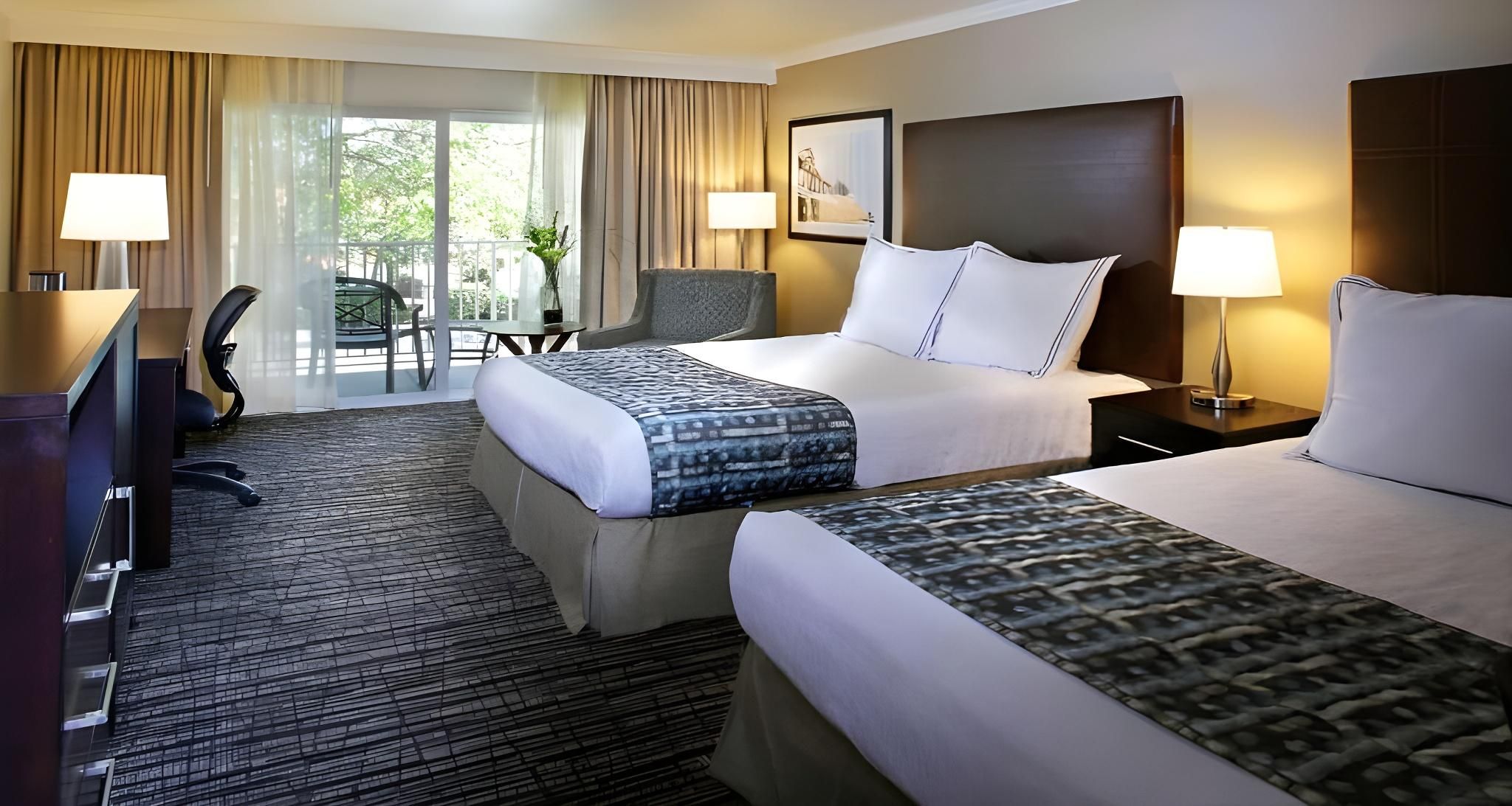 2 Queen Beds, Nonsmoking, Poolside, Patio