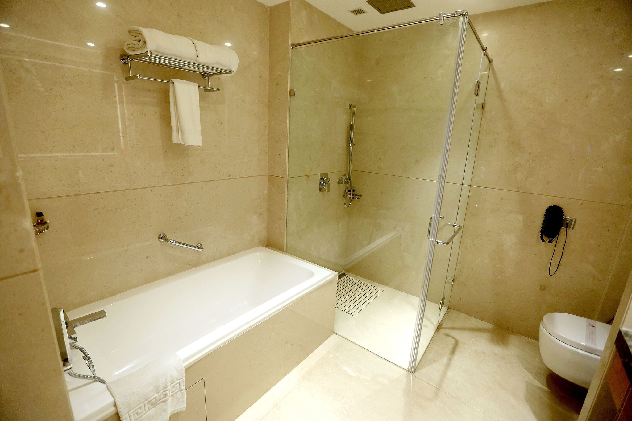 undefined Hotel Madin 10
