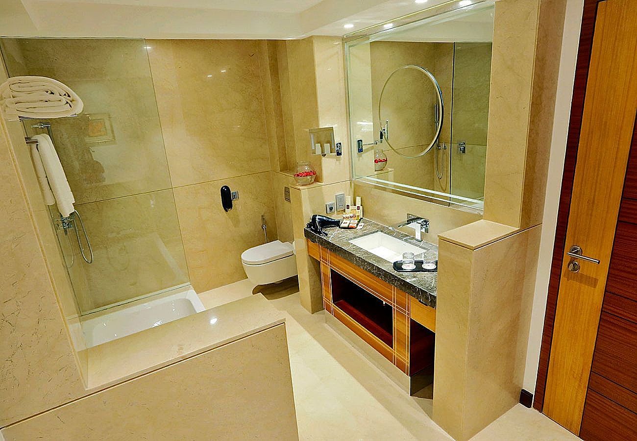 Hotel Madin Deluxe Double or Twin Room 8