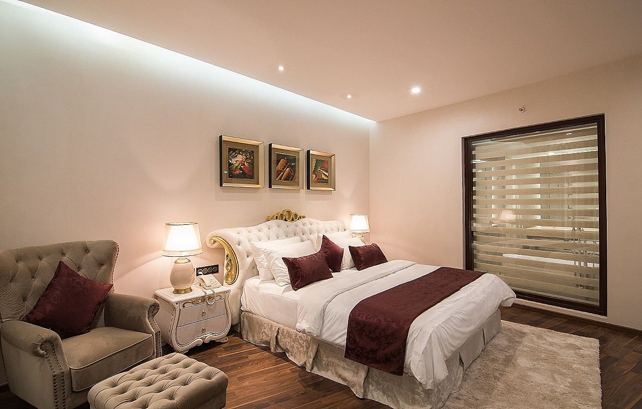 Pool View Premium Room with Balcony and Bathtub