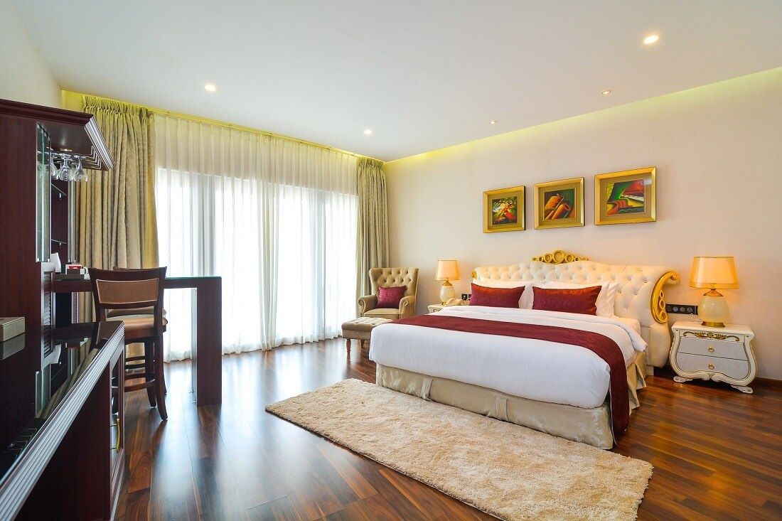 Premium Room with Pool View and Balcony
