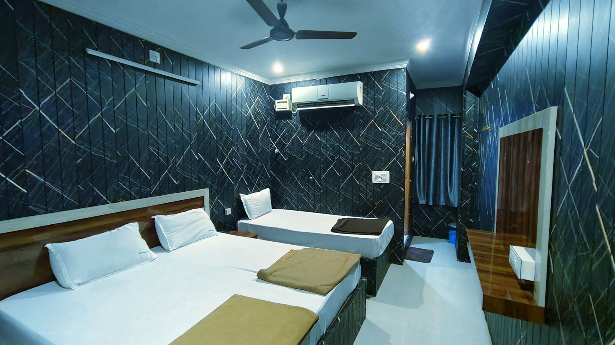 undefined Hotel Govind Heights 5