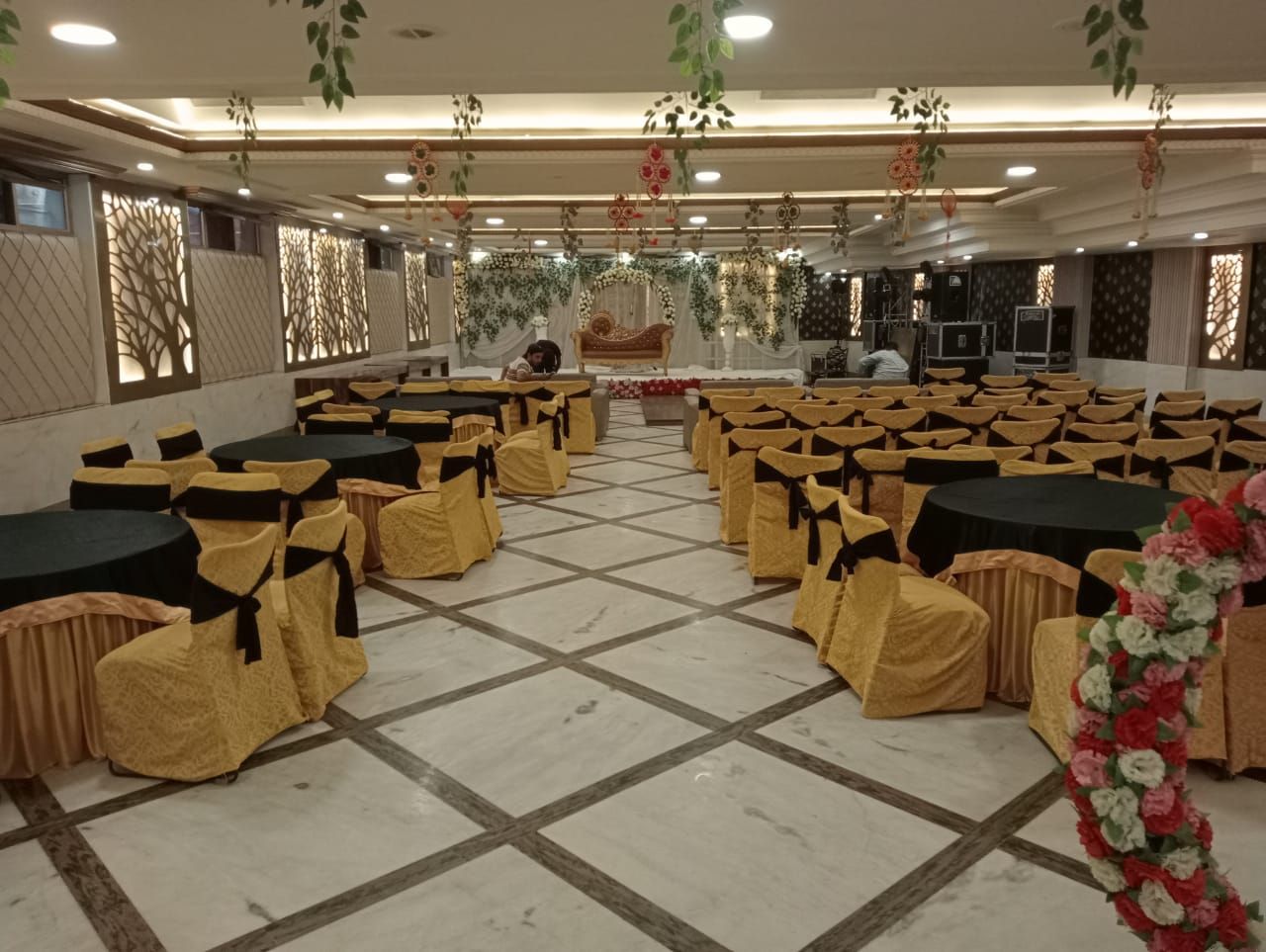 Food & Dining