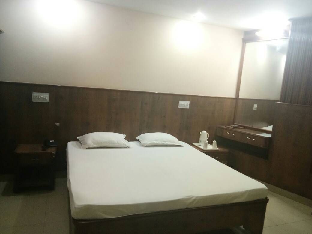 Maharaja Hotel Deluxe Room 3