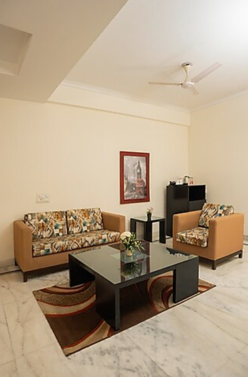 Ahuja Residency Cyber City I Luxury Room 8