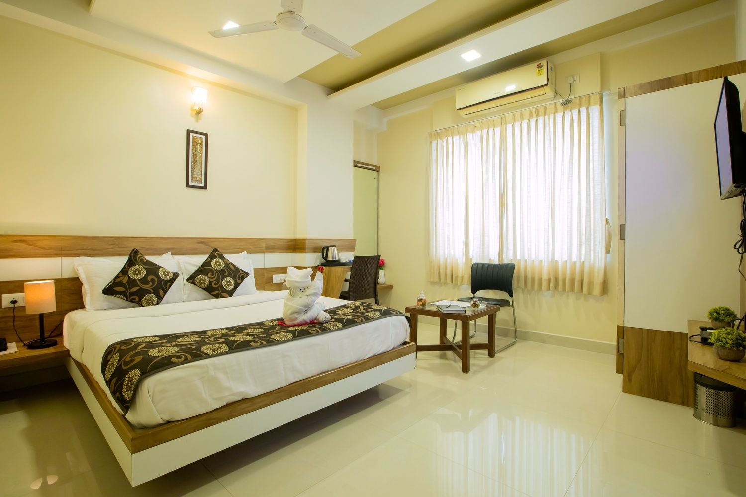 Hotel RK Renaissance Superior AC Room 2