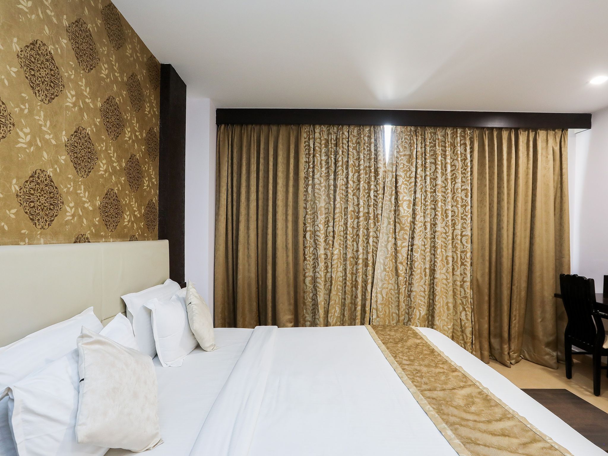 NI Ambaari Suites club room 14