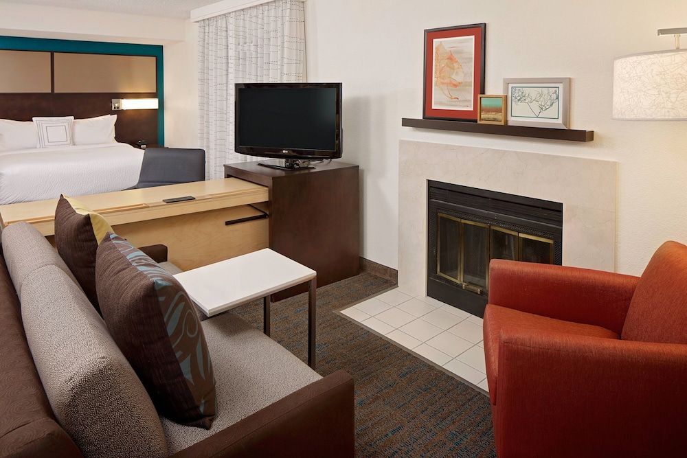 Studio, 1 Queen Bed with Sofa bed