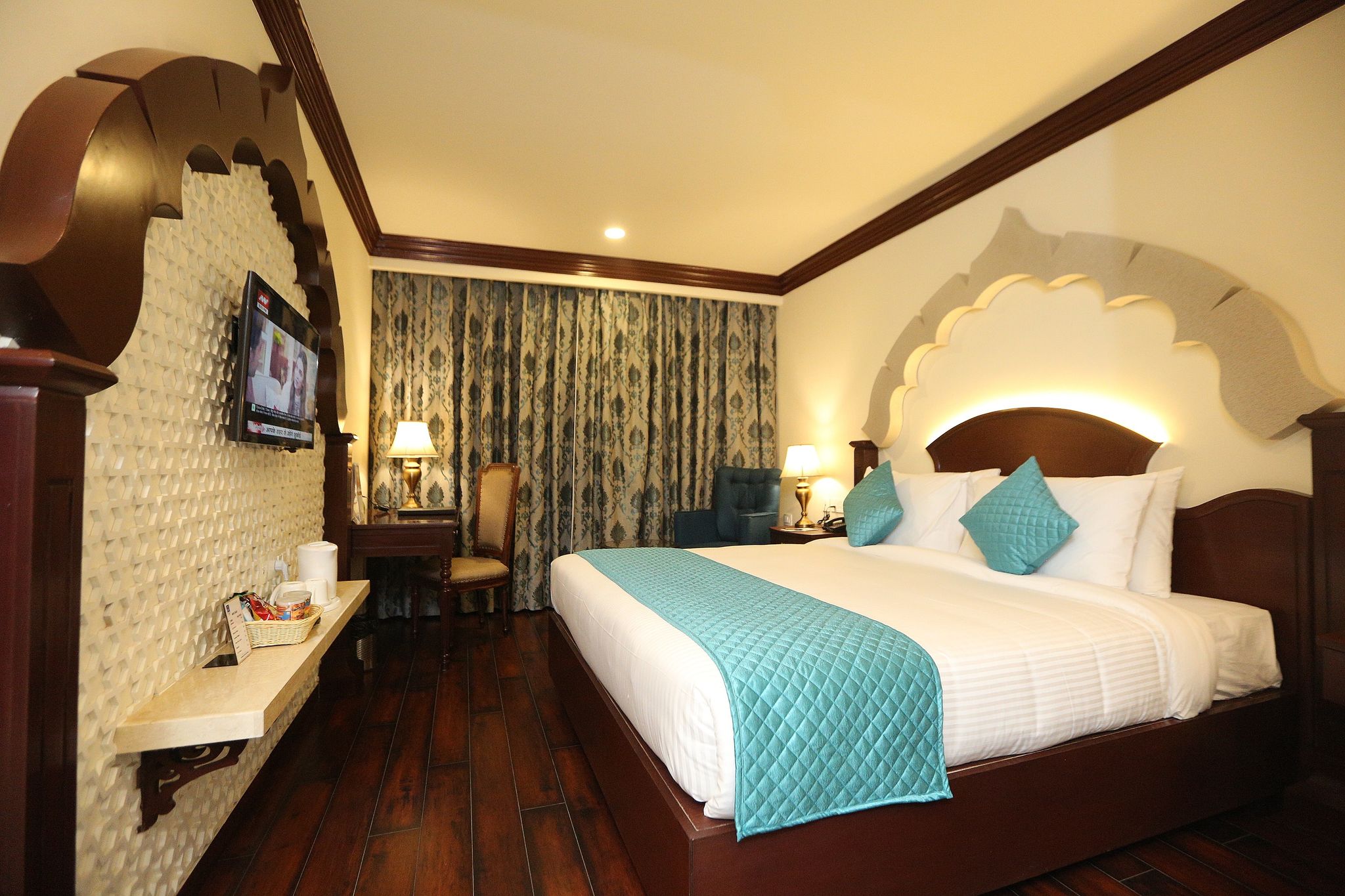 Deluxe room with Double Bed and City view