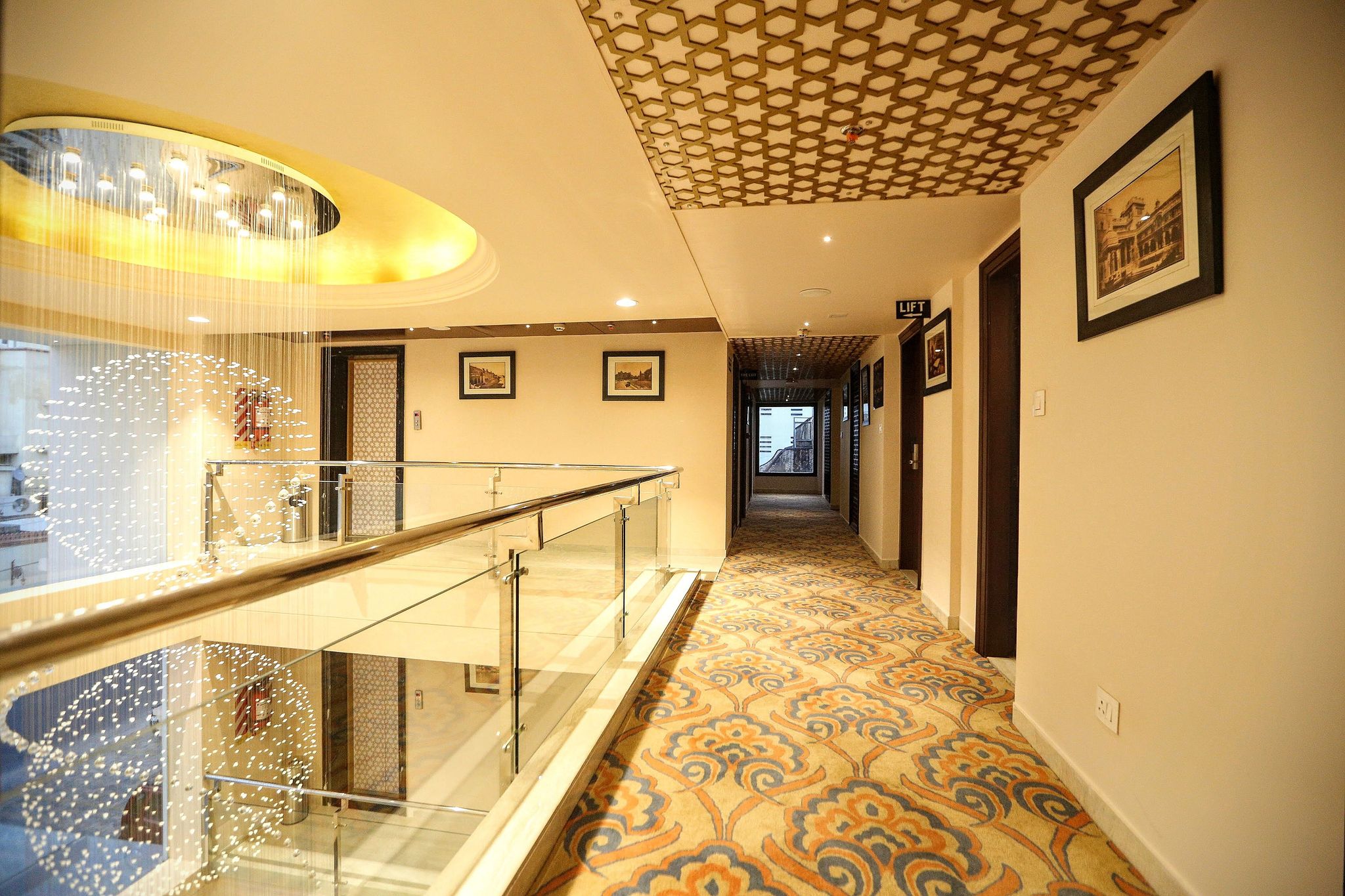 Deluxe room with Twin Bed and City view