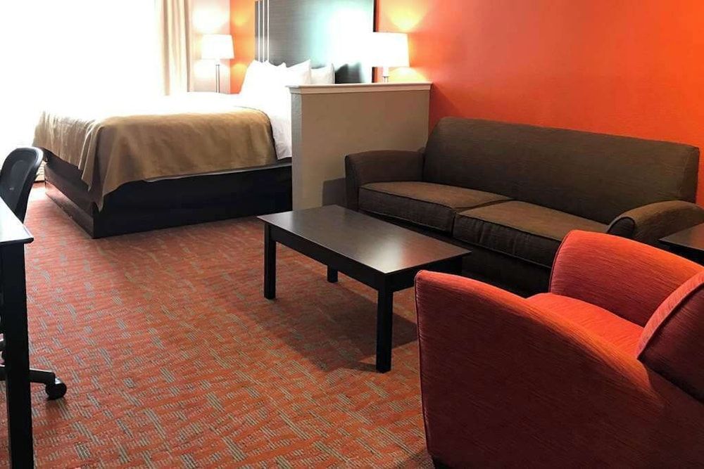 Suite, 1 King Bed, Non Smoking