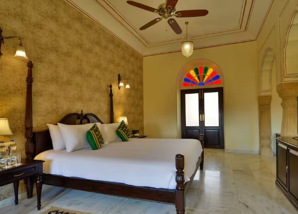 Hotel Jaisalkot Maharani Suite With Bathtub 2