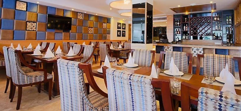 Food & Dining
