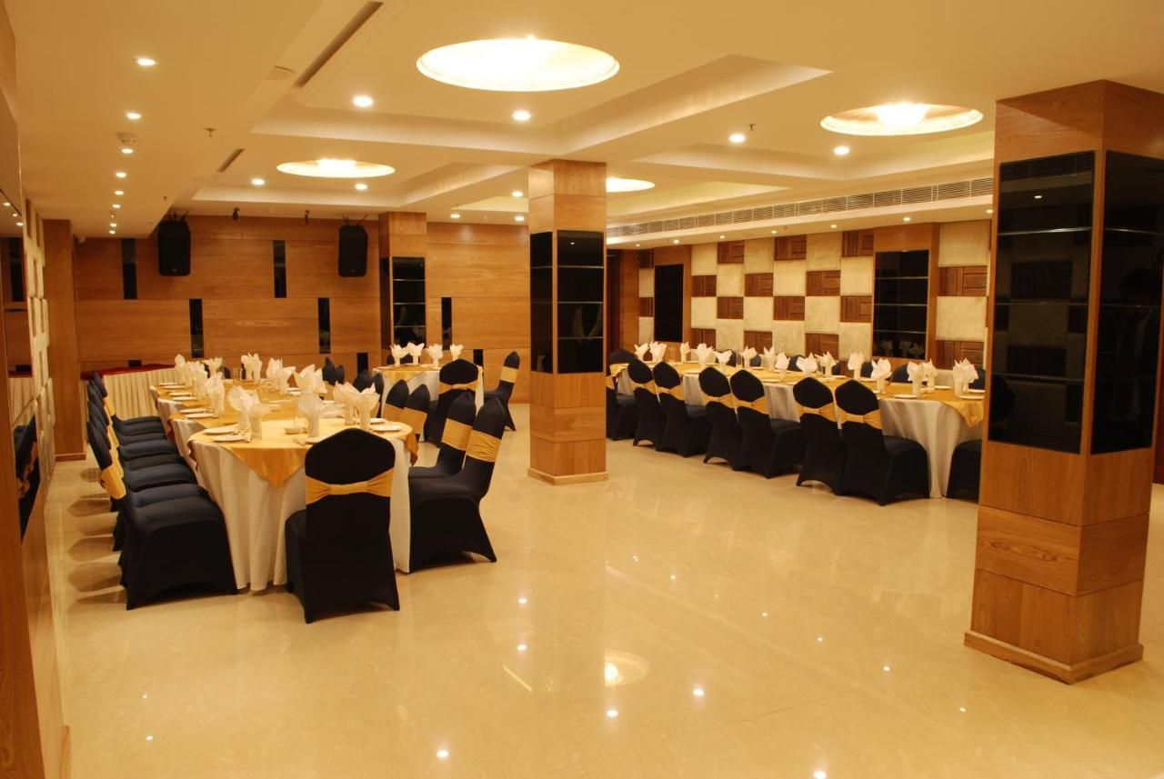 undefined Glades Hotel 8