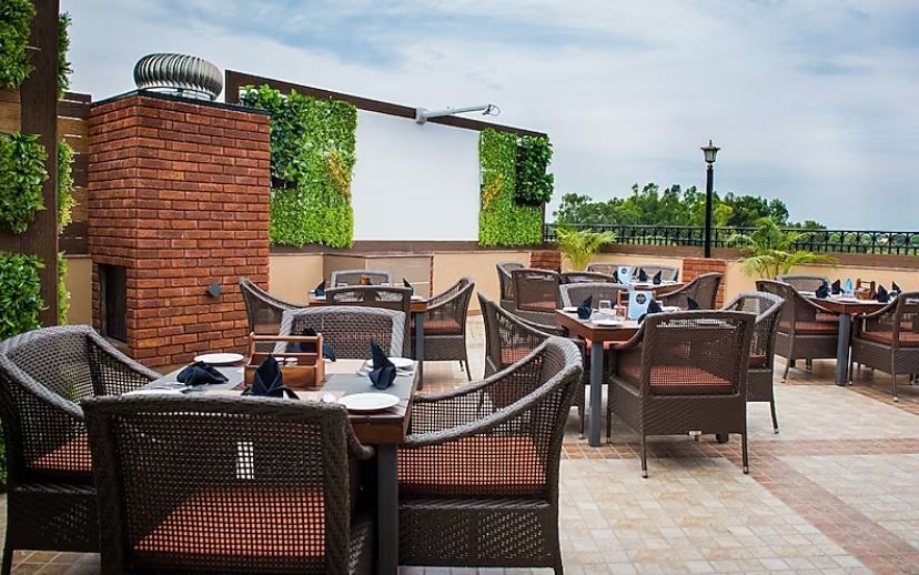 Food & Dining