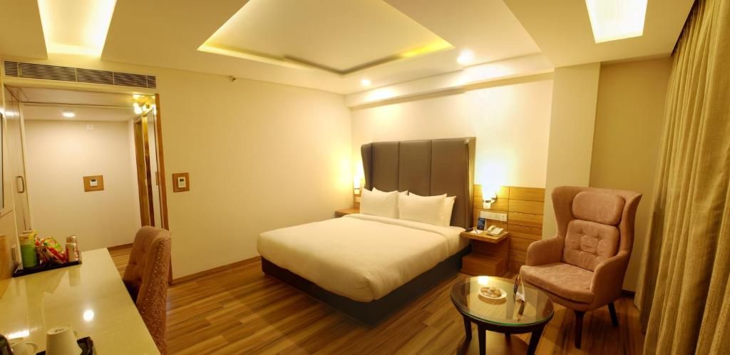Deluxe King Room