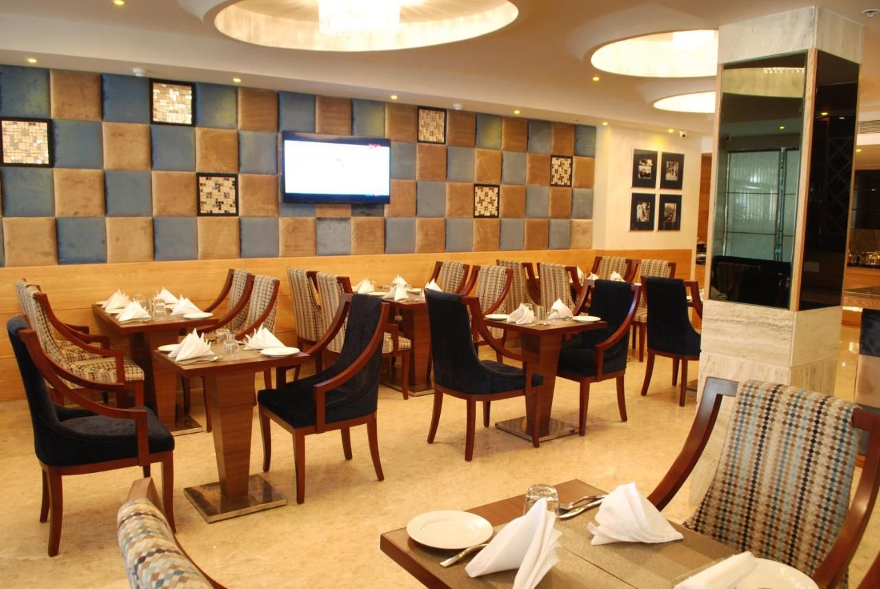 Food & Dining