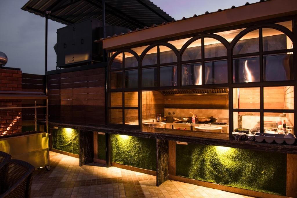 undefined Glades Hotel 7