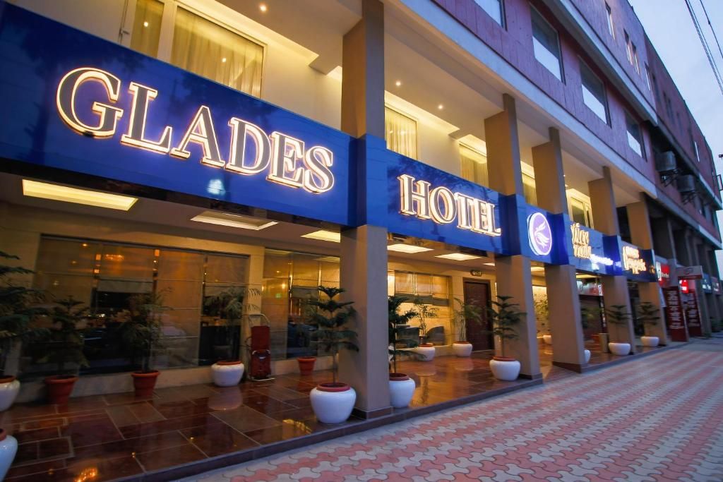 undefined Glades Hotel 6