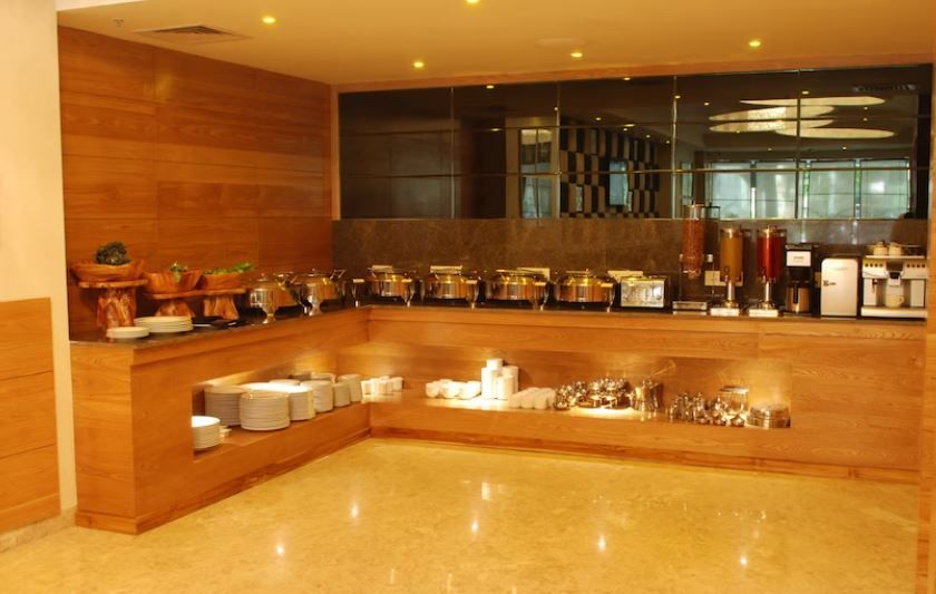 Food & Dining