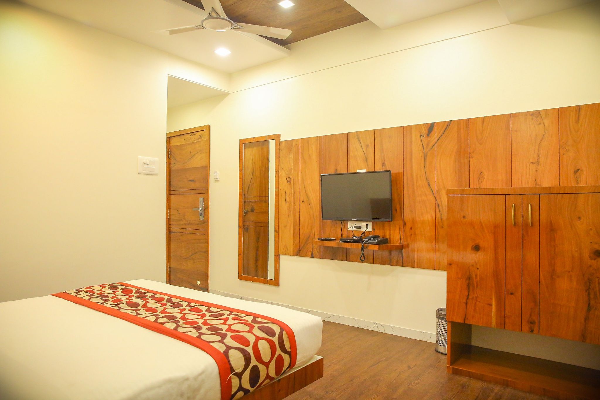 Hotel Madhuri Executive Standard Non AC Double Bed Room 7