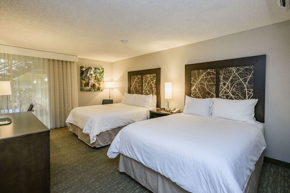 Room, 2 Queen Beds, Non Smoking