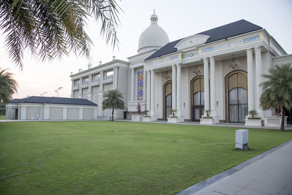 undefined Sheraton Grand Palace Indore 2