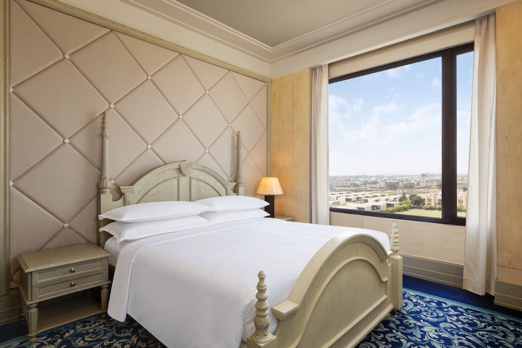 Royal Suite, Suite, 1 King, Corner room
