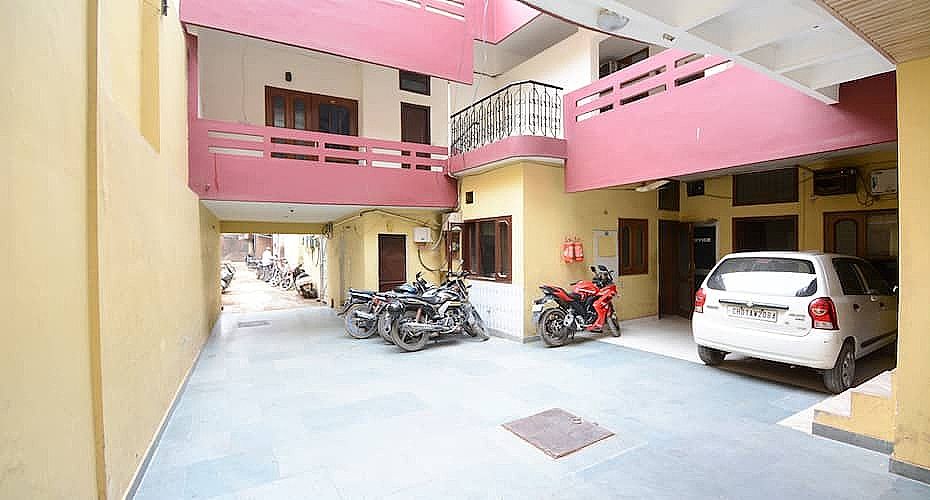 undefined Hotel Sunshine 42 2