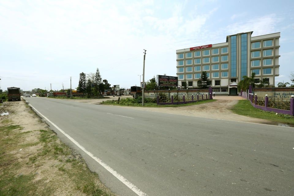 undefined Hotel Jironi 10