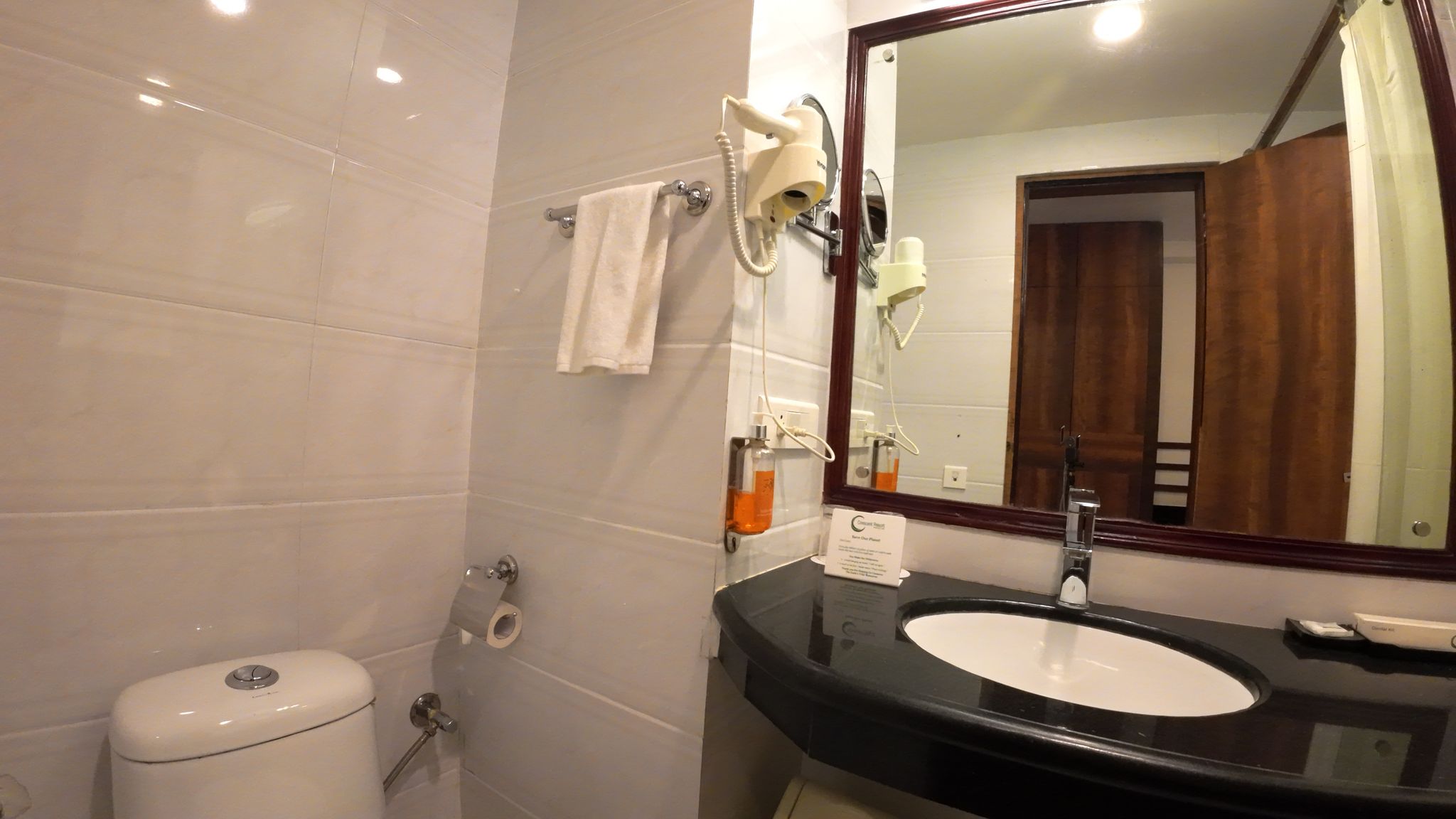 CRESCENT RESORT Deluxe Room 6