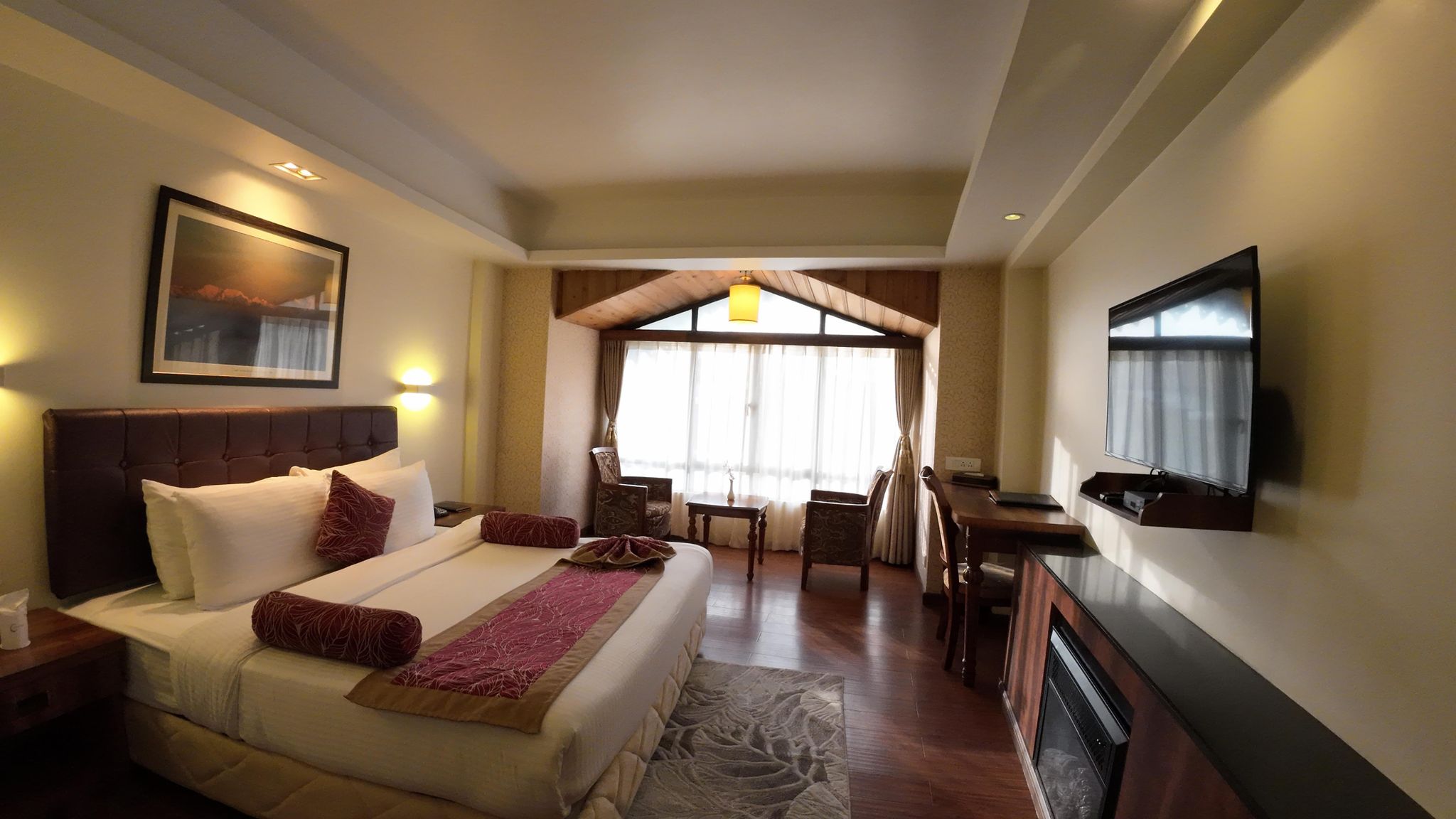CRESCENT RESORT Deluxe Room 3