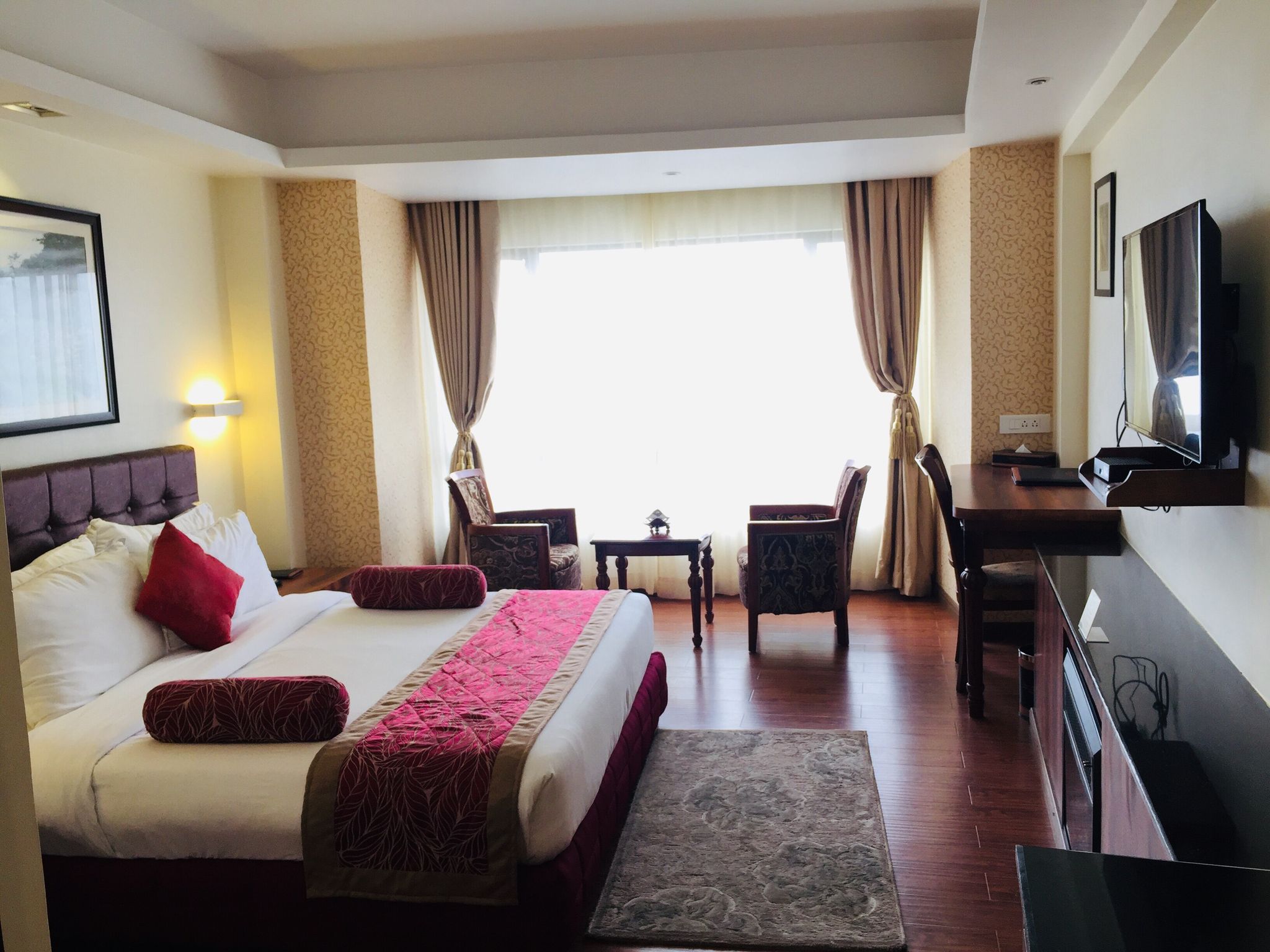 CRESCENT RESORT Deluxe Room 5