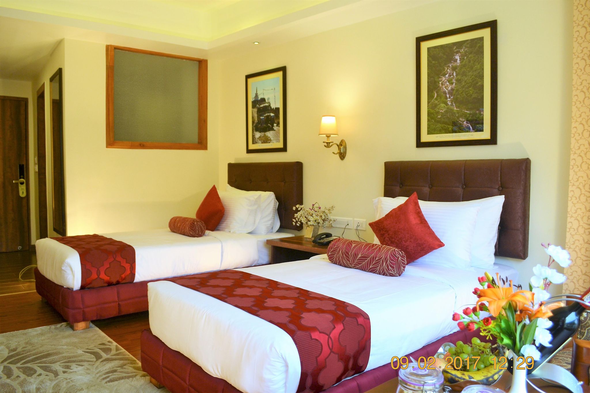 CRESCENT RESORT Deluxe Room 2