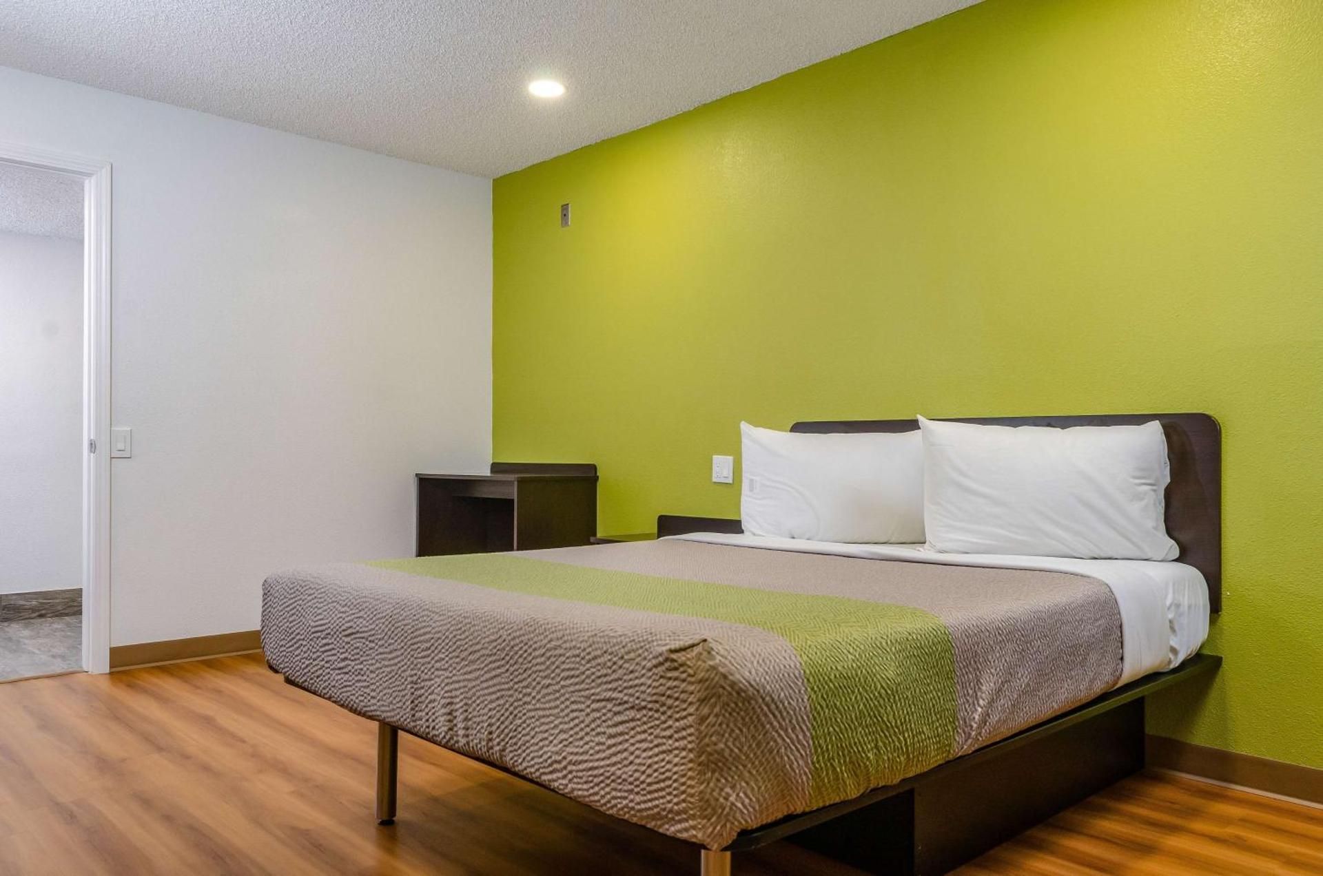Superior King Room - Non-Smoking