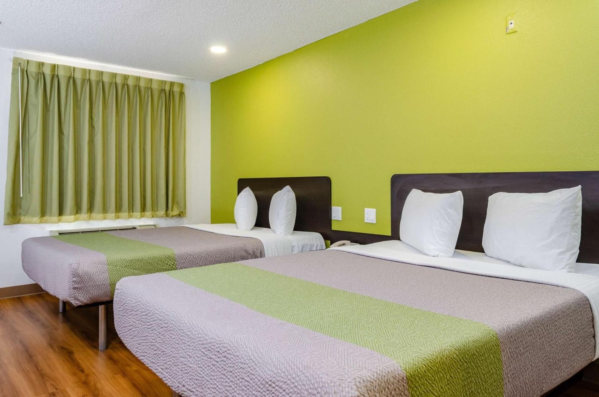2 Queen Beds | Non-Smoking, Micfridge