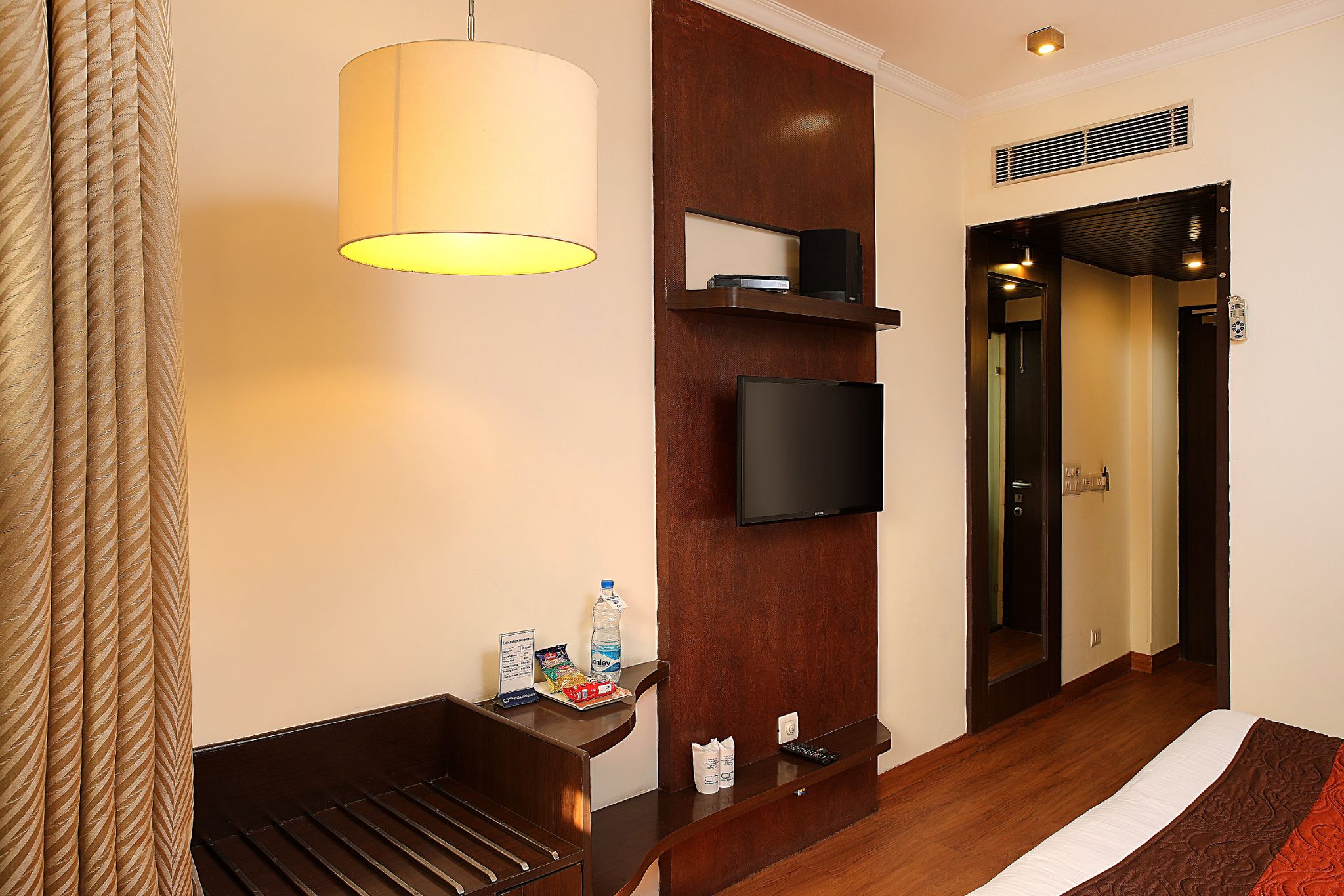 Ahuja Residency Cyber City II Deluxe Double Room 11