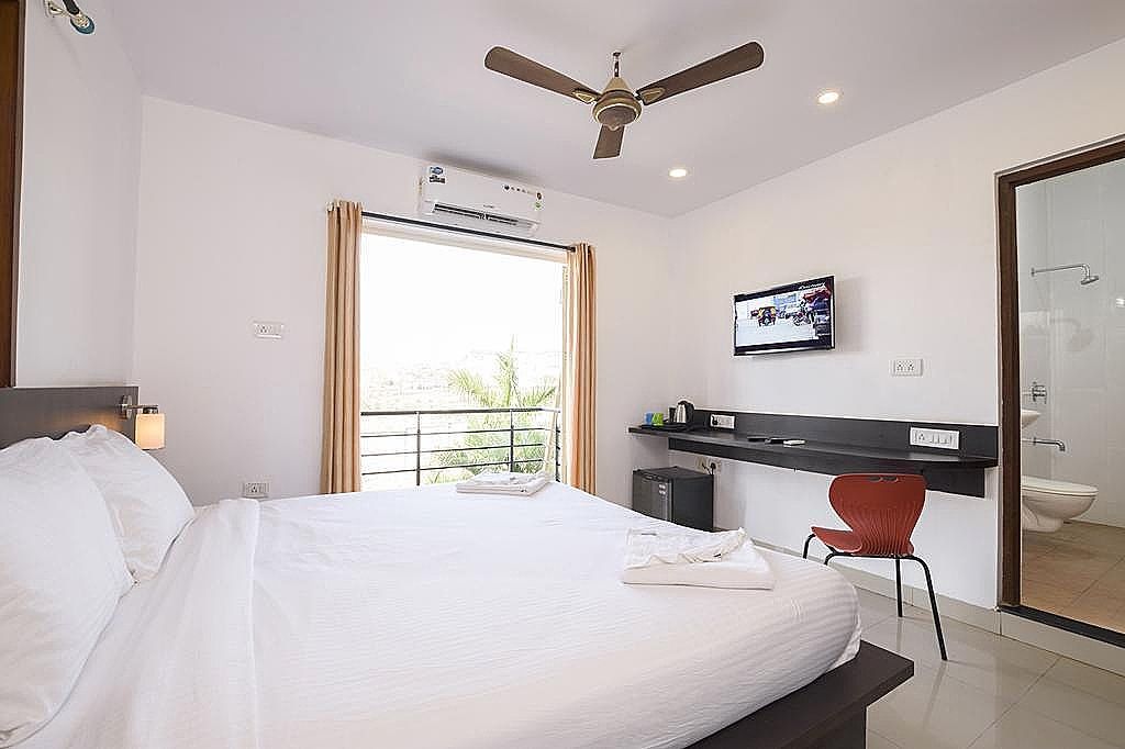 Deluxe King Room