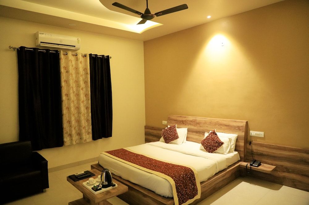 Hotel Pushkar Legacy Standard Room, 1 Double Bed, Hill View, Mountainside