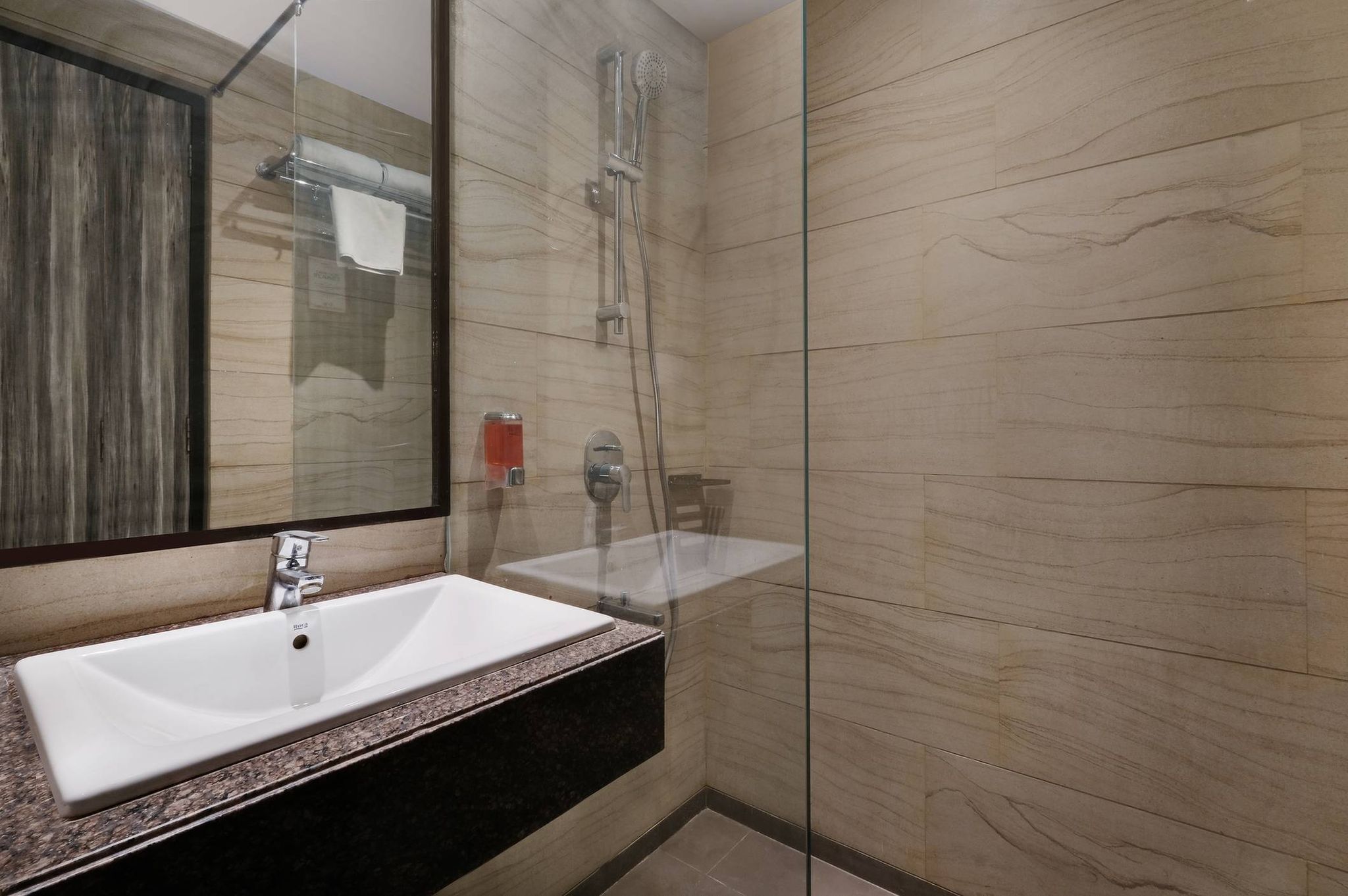 7 Apple Hotel Vadodra Standard Twin Room