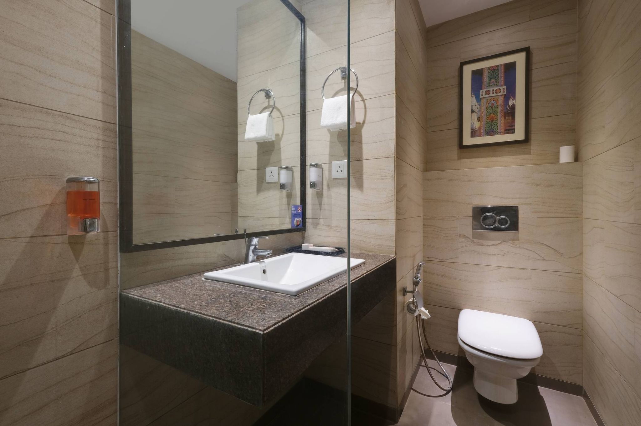 7 Apple Hotel Vadodra Standard Twin Room 4