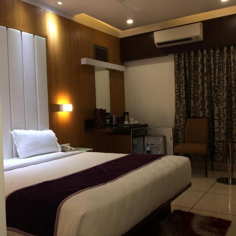 Hotel Royal Shelter Deluxe Double Room 6