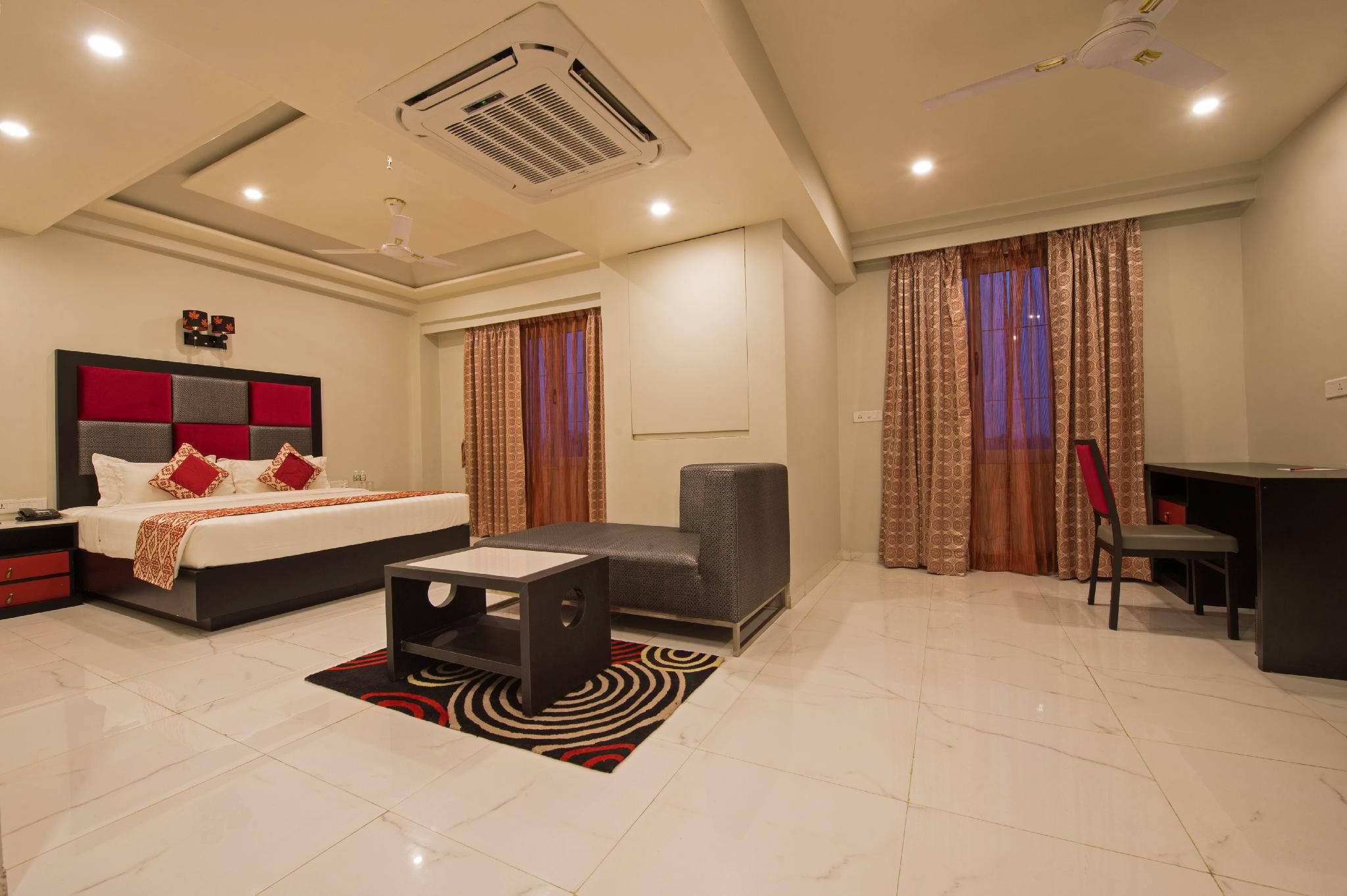 Studio Room