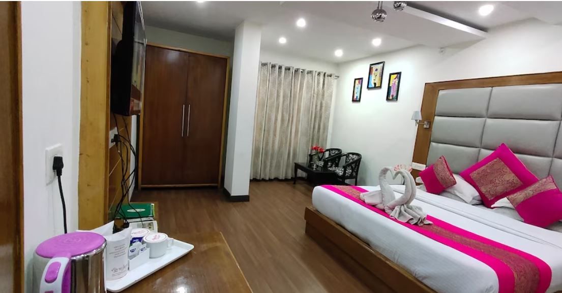 Hotel Kayanat Super Deluxe Room with Valley View 3