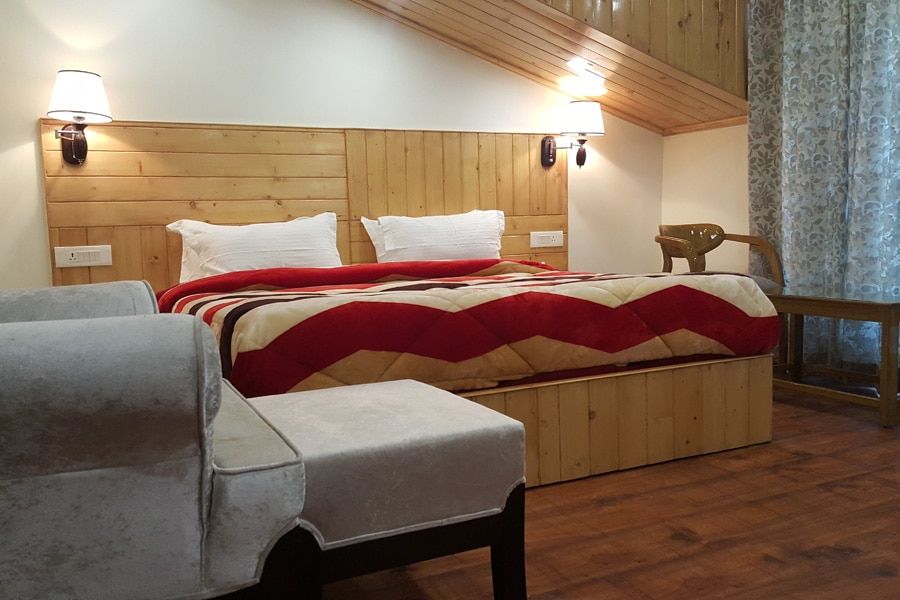 Smart Attic Room with Interface