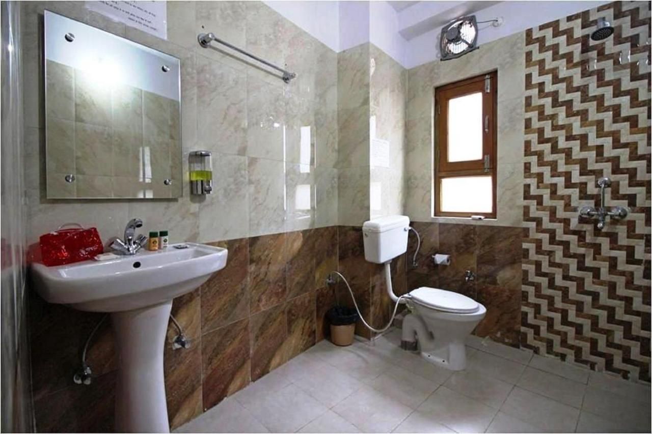 Hotel Avlokan Deluxe Room With Balcony 3